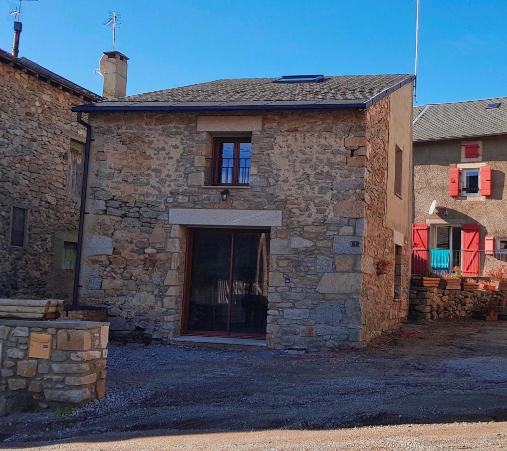 Grange De Caractere En Pierre Al Badiu Leilighet La Llagonne Eksteriør bilde